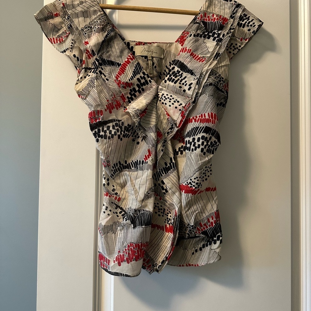 Maxazria Stylish Women's Top with Abstract Design